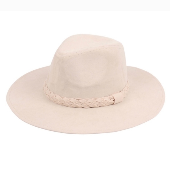 Accessories - Wide Brim Panama Hat w/ braided ribbon accent✨️